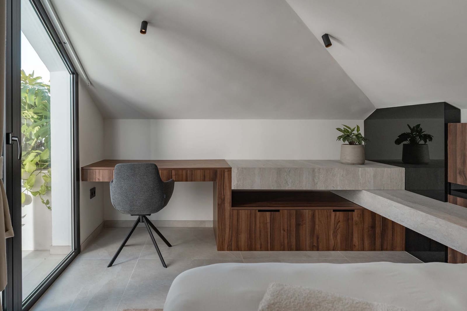 3 bedroom Penthouse for sale in Nueva Andalucia with pool garage - € 1,550,000 (Ref: 8601352)