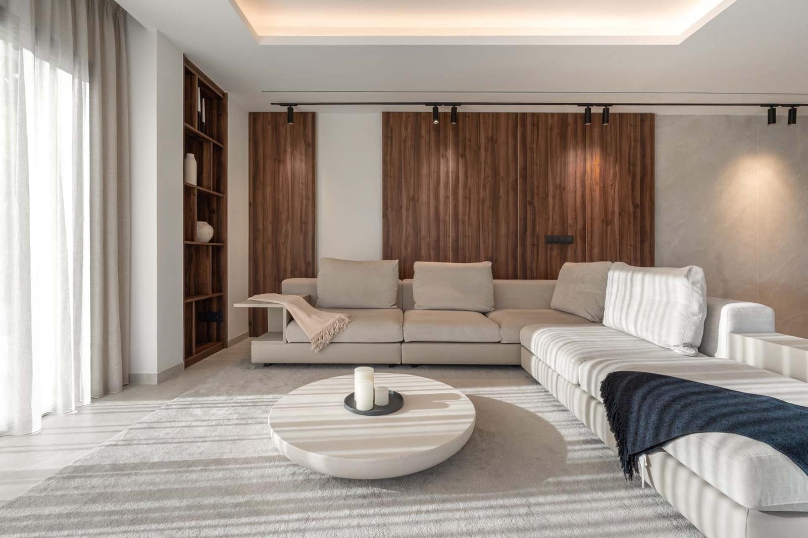 3 bedroom Penthouse for sale in Nueva Andalucia with pool garage - € 1,550,000 (Ref: 8601352)