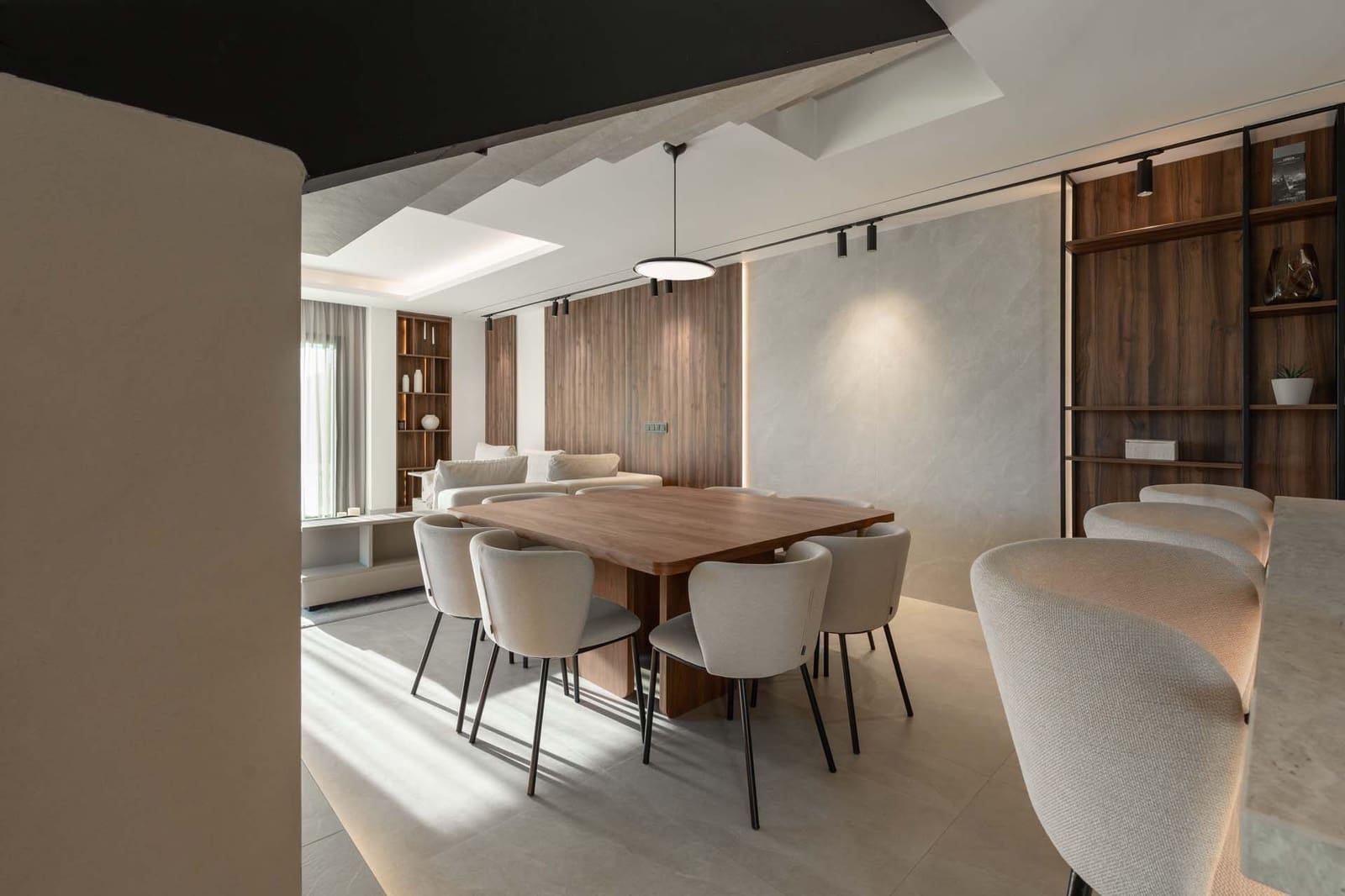 3 bedroom Penthouse for sale in Nueva Andalucia with pool garage - € 1,550,000 (Ref: 8601352)