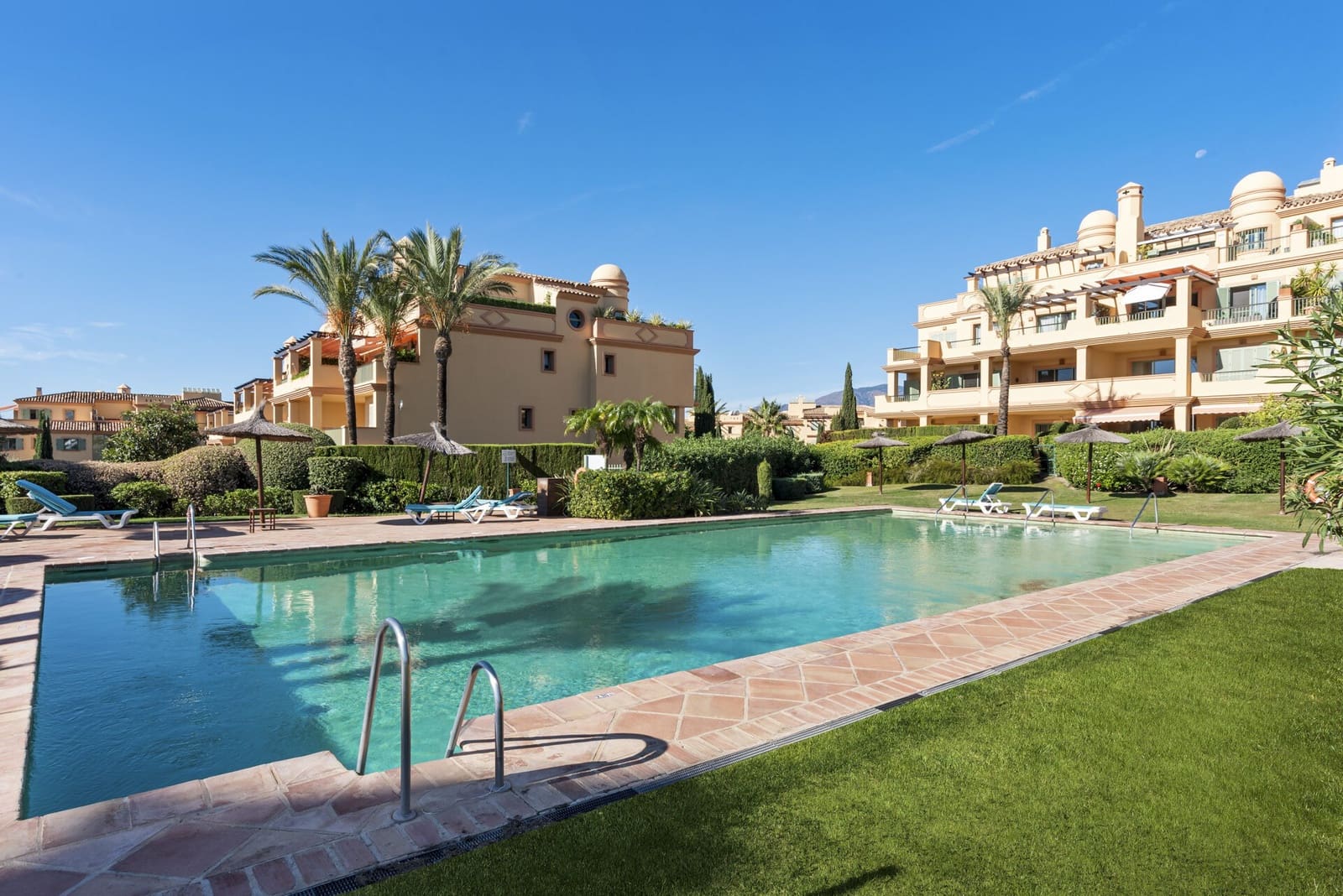 4 slaapkamer Penthouse te koop in Benahavis met zwembad garage - € 1.395.000 (Ref: 8619832)