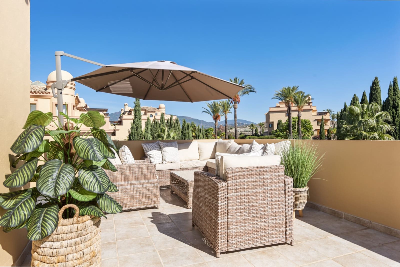 4 slaapkamer Penthouse te koop in Benahavis met zwembad garage - € 1.395.000 (Ref: 8619832)