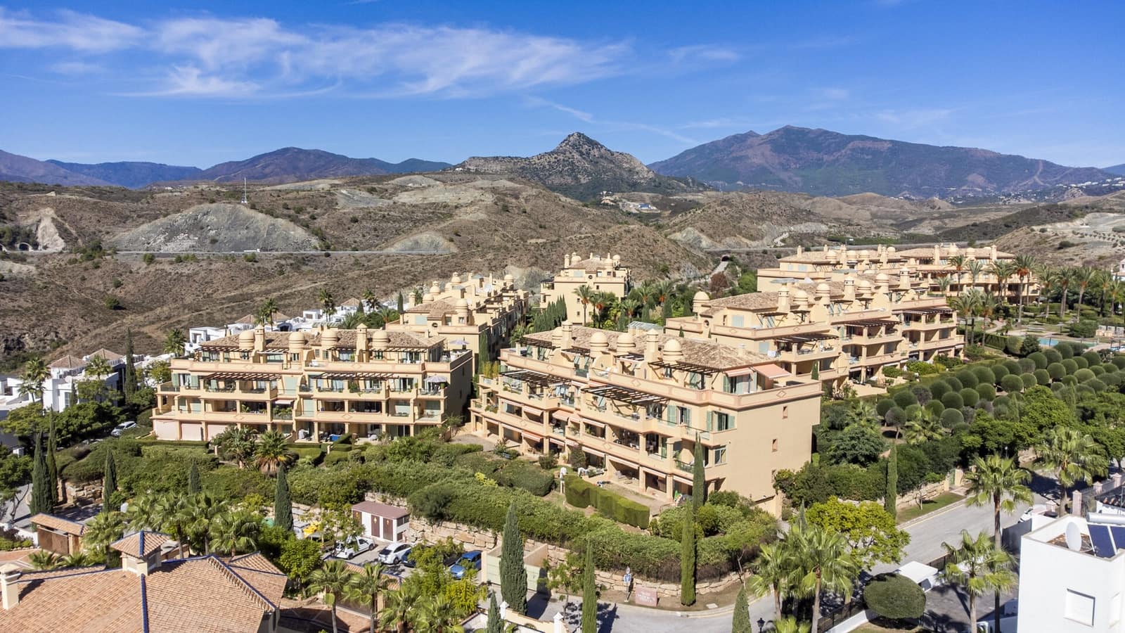 4 slaapkamer Penthouse te koop in Benahavis met zwembad garage - € 1.395.000 (Ref: 8619832)