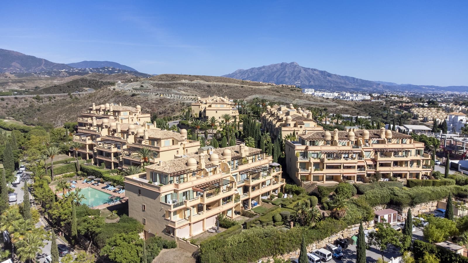 4 slaapkamer Penthouse te koop in Benahavis met zwembad garage - € 1.395.000 (Ref: 8619832)