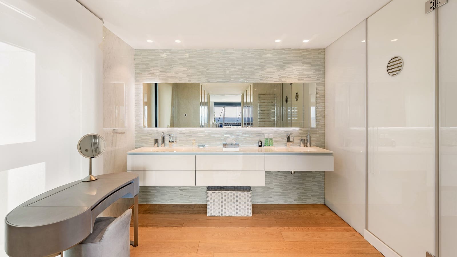 3 bedroom Penthouse for sale in Puerto Banus - € 4,800,000 (Ref: 8634322)