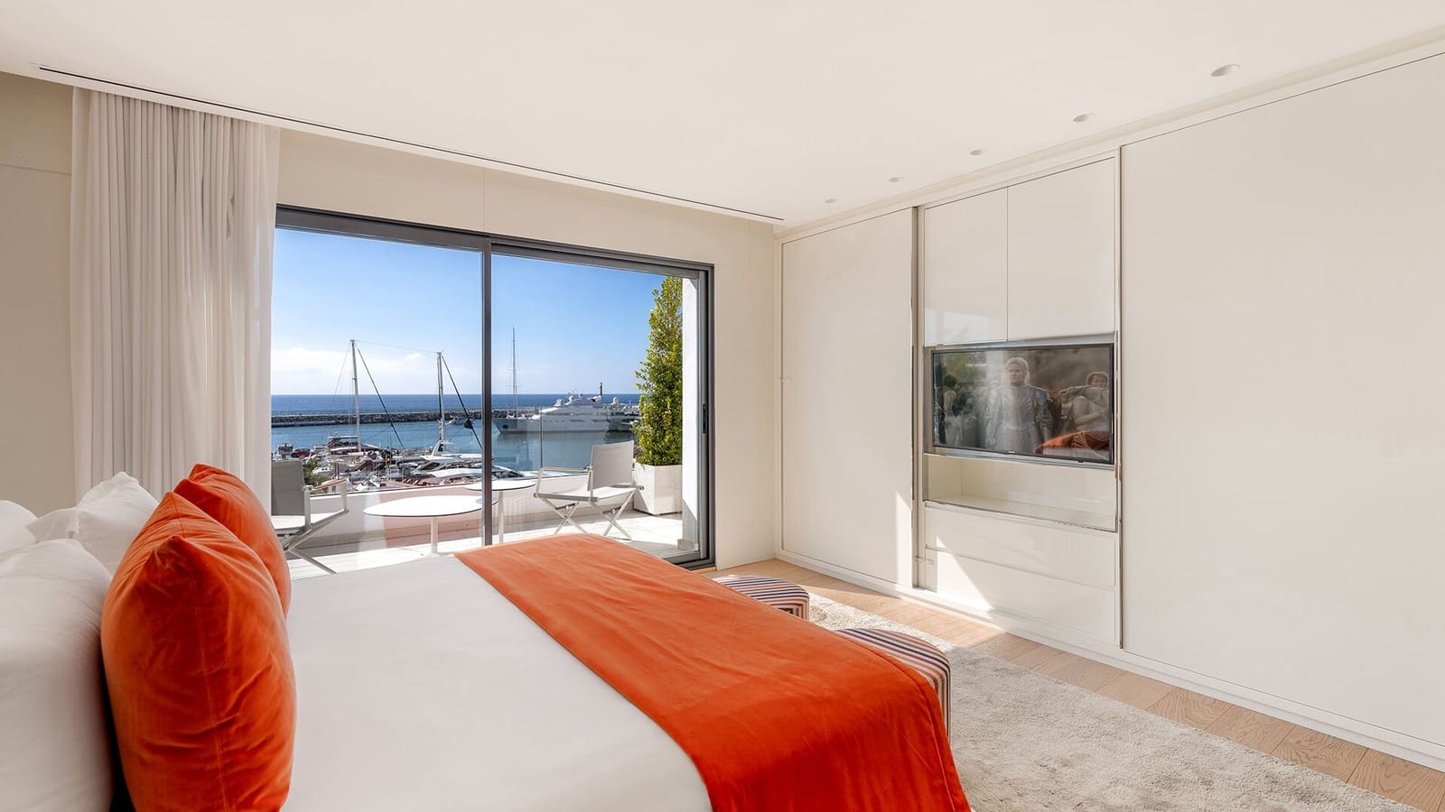 3 bedroom Penthouse for sale in Puerto Banus - € 4,800,000 (Ref: 8634322)