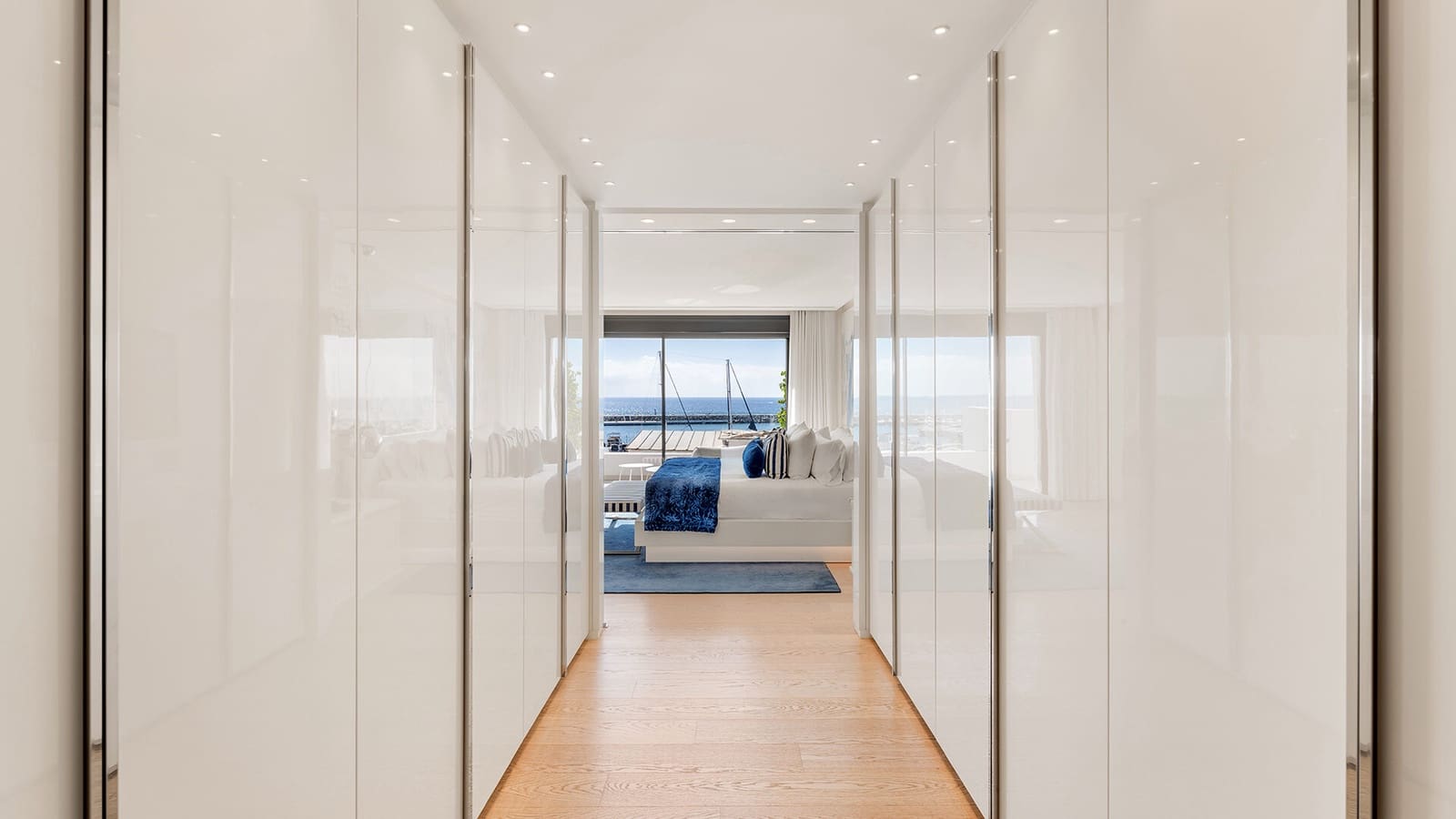 3 bedroom Penthouse for sale in Puerto Banus - € 4,800,000 (Ref: 8634322)