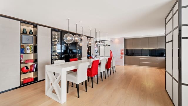 3 slaapkamer Penthouse te koop in Puerto Banus, Marbella - € 4.500.000 (Ref: 8634322)