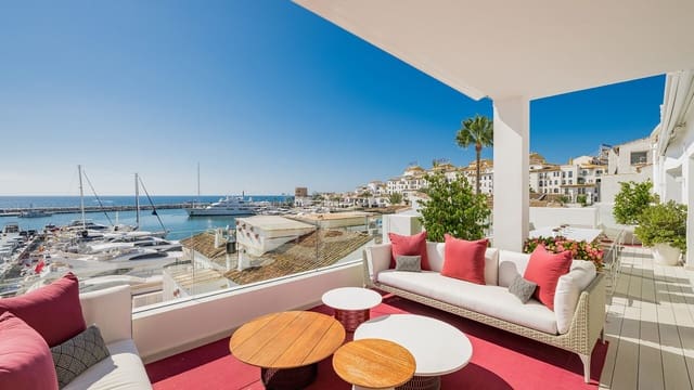 3 slaapkamer Penthouse te koop in Puerto Banus, Marbella - € 4.500.000 (Ref: 8634322)