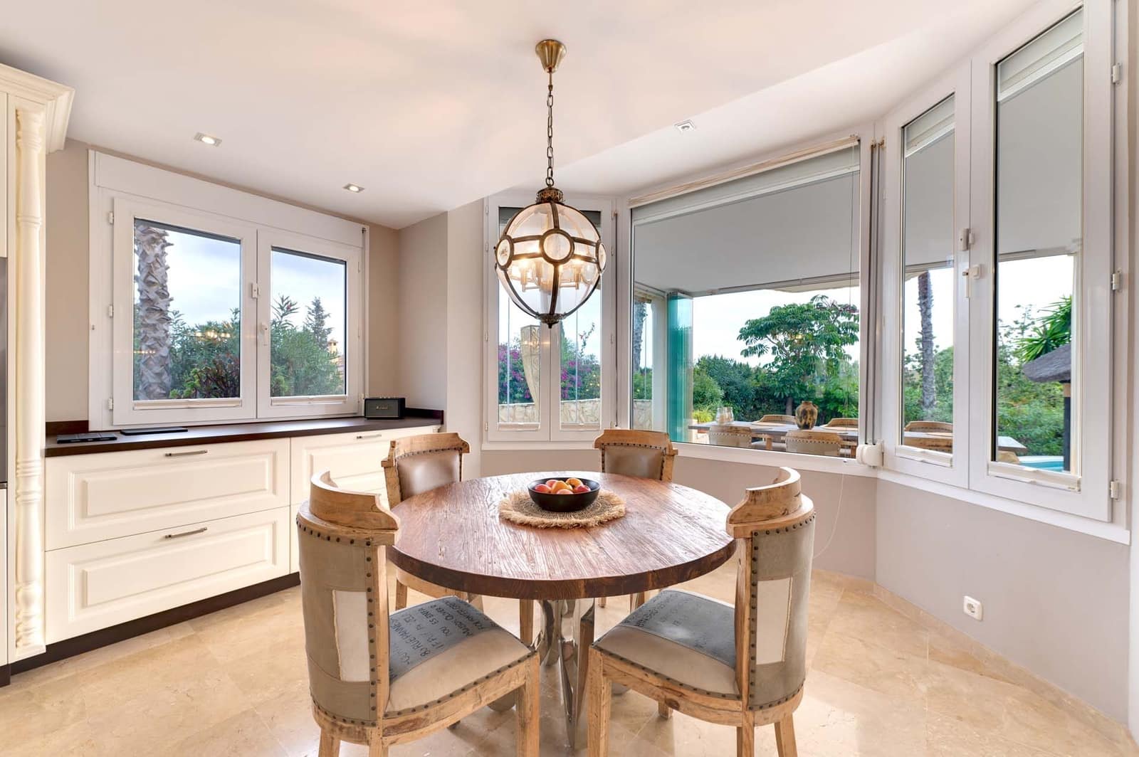 5 bedroom Villa for sale in Elviria with pool garage - € 1,990,000 (Ref: 8644844)