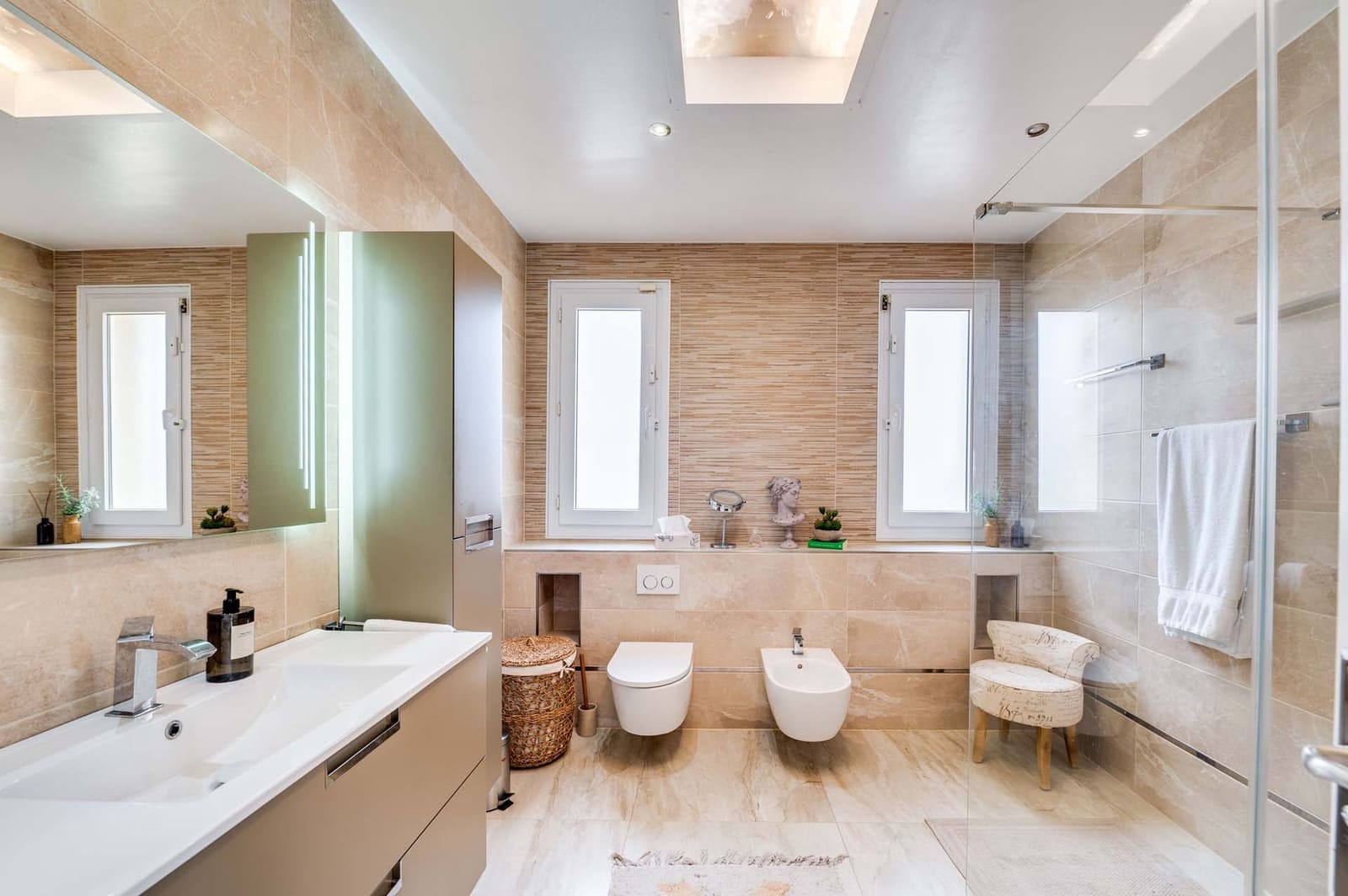 5 bedroom Villa for sale in Elviria with pool garage - € 1,990,000 (Ref: 8644844)