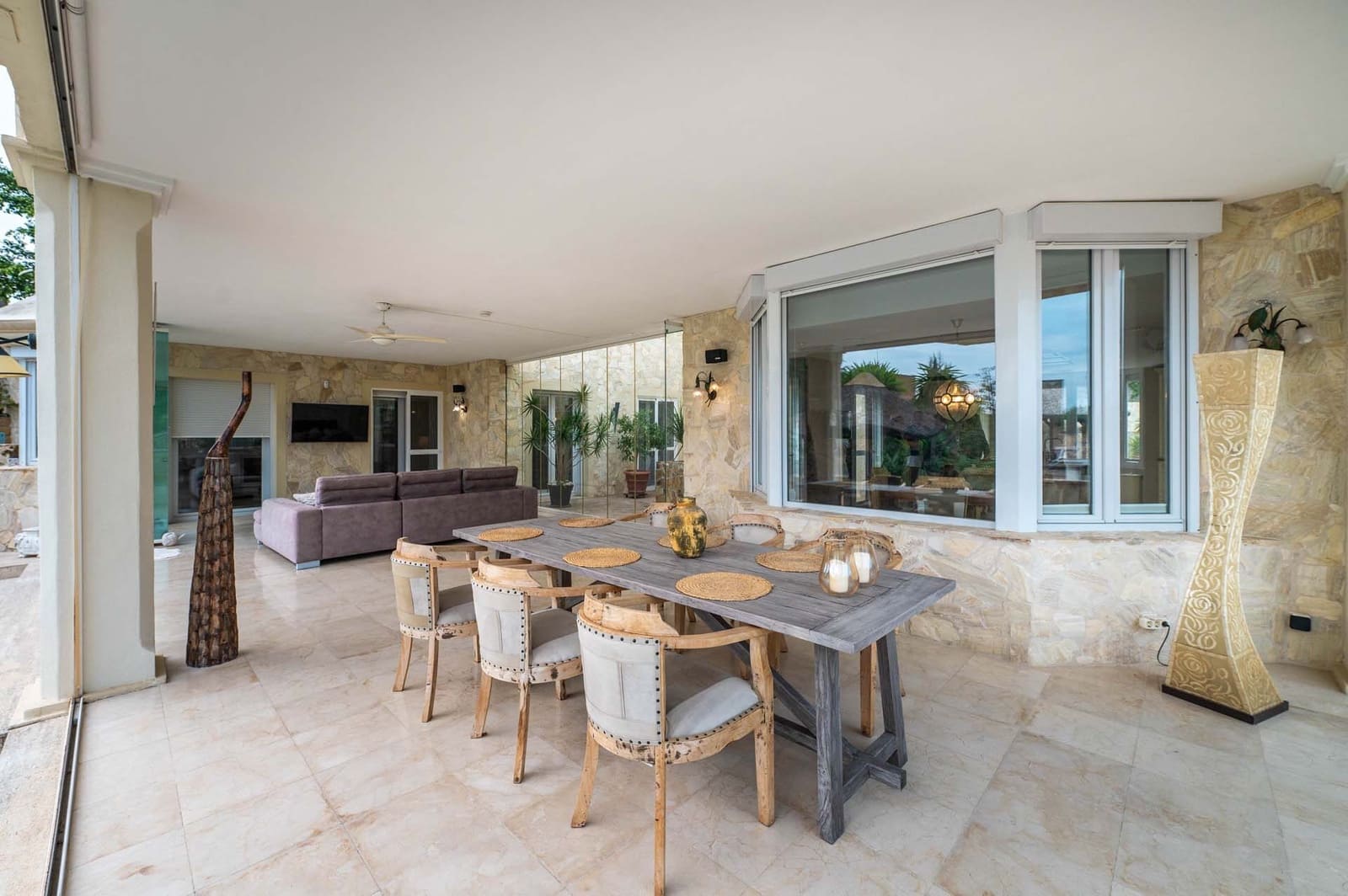 5 bedroom Villa for sale in Elviria with pool garage - € 1,990,000 (Ref: 8644844)