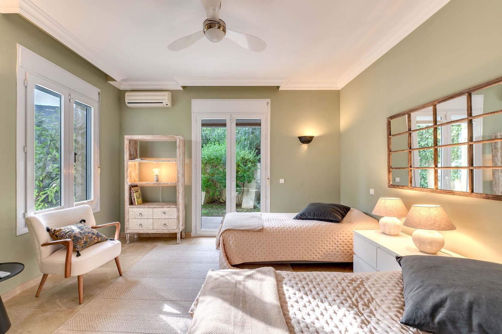 5 bedroom Villa for sale in Elviria with pool garage - € 1,990,000 (Ref: 8644844)