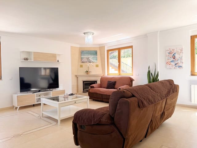 8 soverom Villa til salgs i Elviria, Marbella med svømmebasseng garasje - € 1 680 000 (Ref: 8658361)