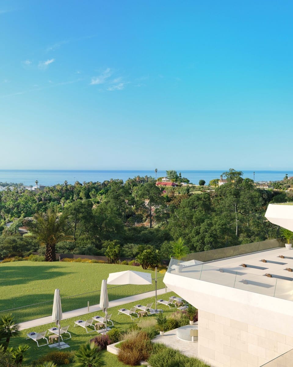 3 bedroom Apartment for sale in Estepona with pool garage - € 700,500 (Ref: 8668112)