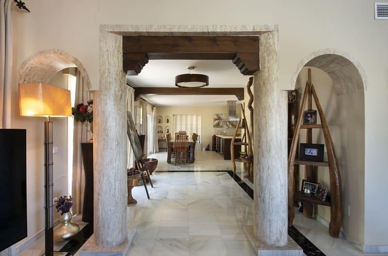 5 bedroom Villa for sale in Nueva Andalucia with pool - € 2,995,000 (Ref: 8668114)