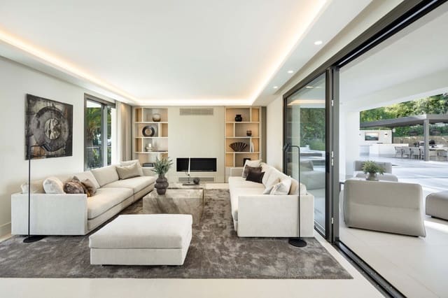 5 bedroom Villa for sale in Nueva Andalucia, Marbella with pool - € 6,250,000 (Ref: 8697926)