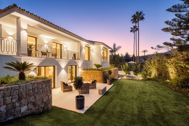 5 bedroom Villa for sale in Nueva Andalucia, Marbella with pool - € 6,250,000 (Ref: 8697926)