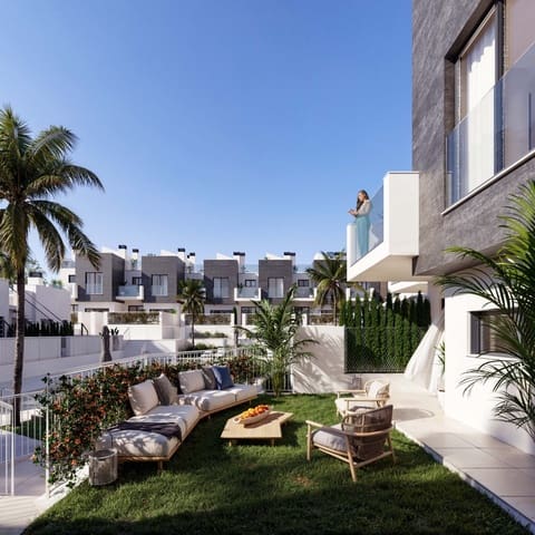 3 bedroom Townhouse for sale in Fuengirola with pool - € 493,000 (Ref: 8755332)