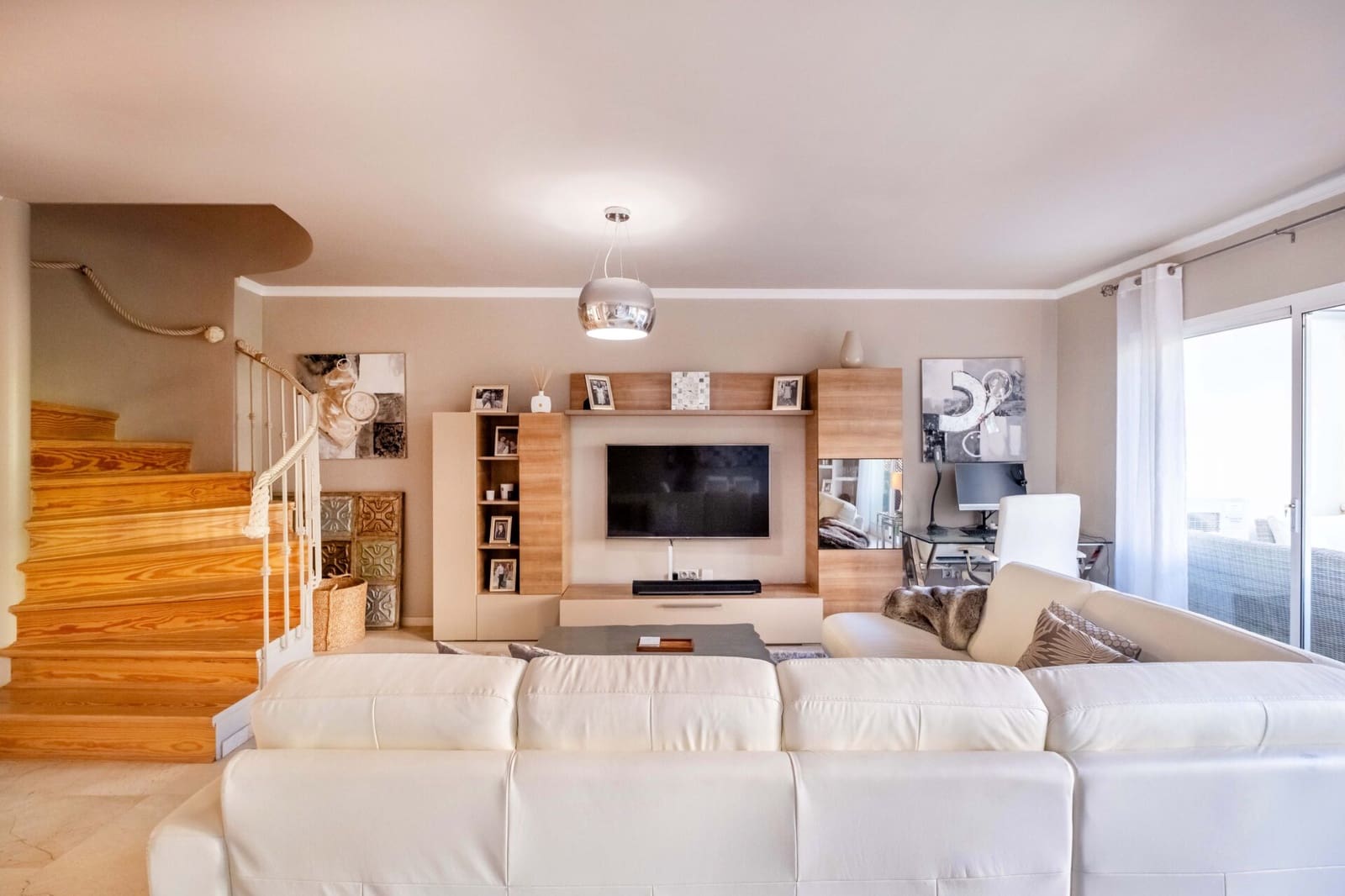 3 bedroom Penthouse for sale in Nueva Andalucia with pool - € 495,000 (Ref: 8770085)