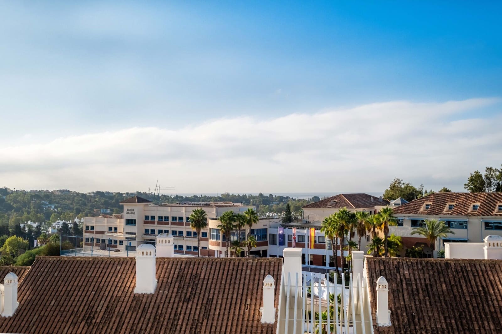 3 bedroom Penthouse for sale in Nueva Andalucia with pool - € 495,000 (Ref: 8770085)