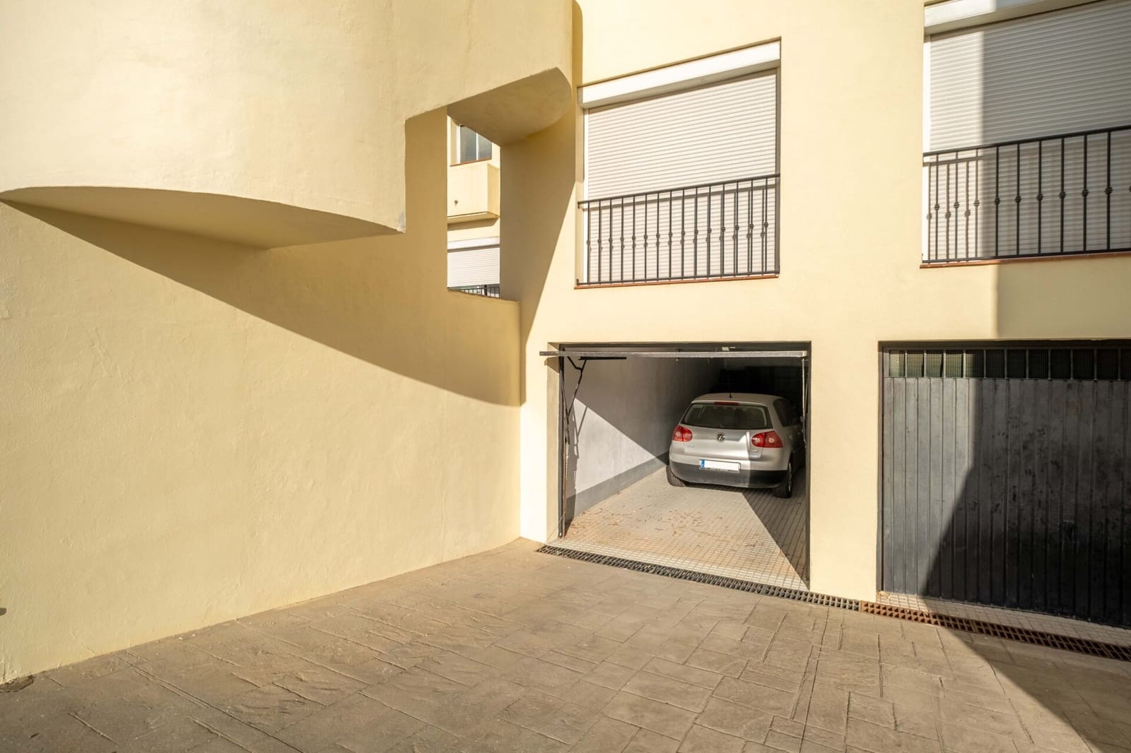 3 bedroom Penthouse for sale in Nueva Andalucia with pool - € 495,000 (Ref: 8770085)