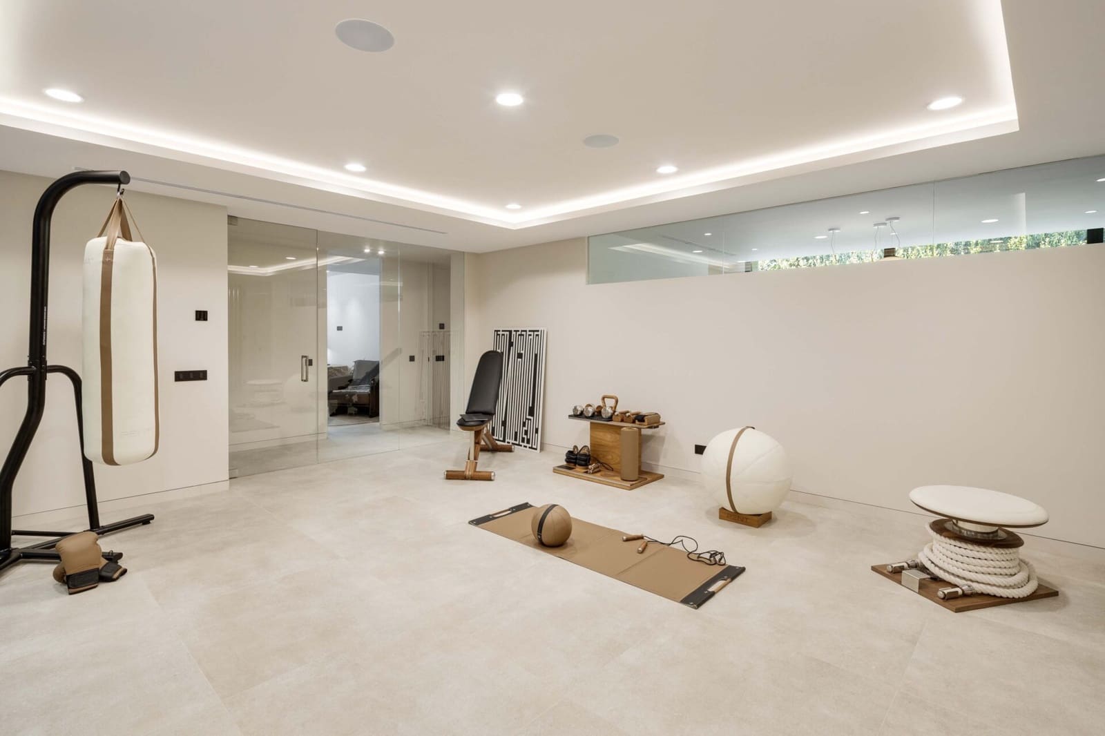 6 bedroom Villa for sale in Nueva Andalucia with pool - € 4,375,000 (Ref: 8770086)