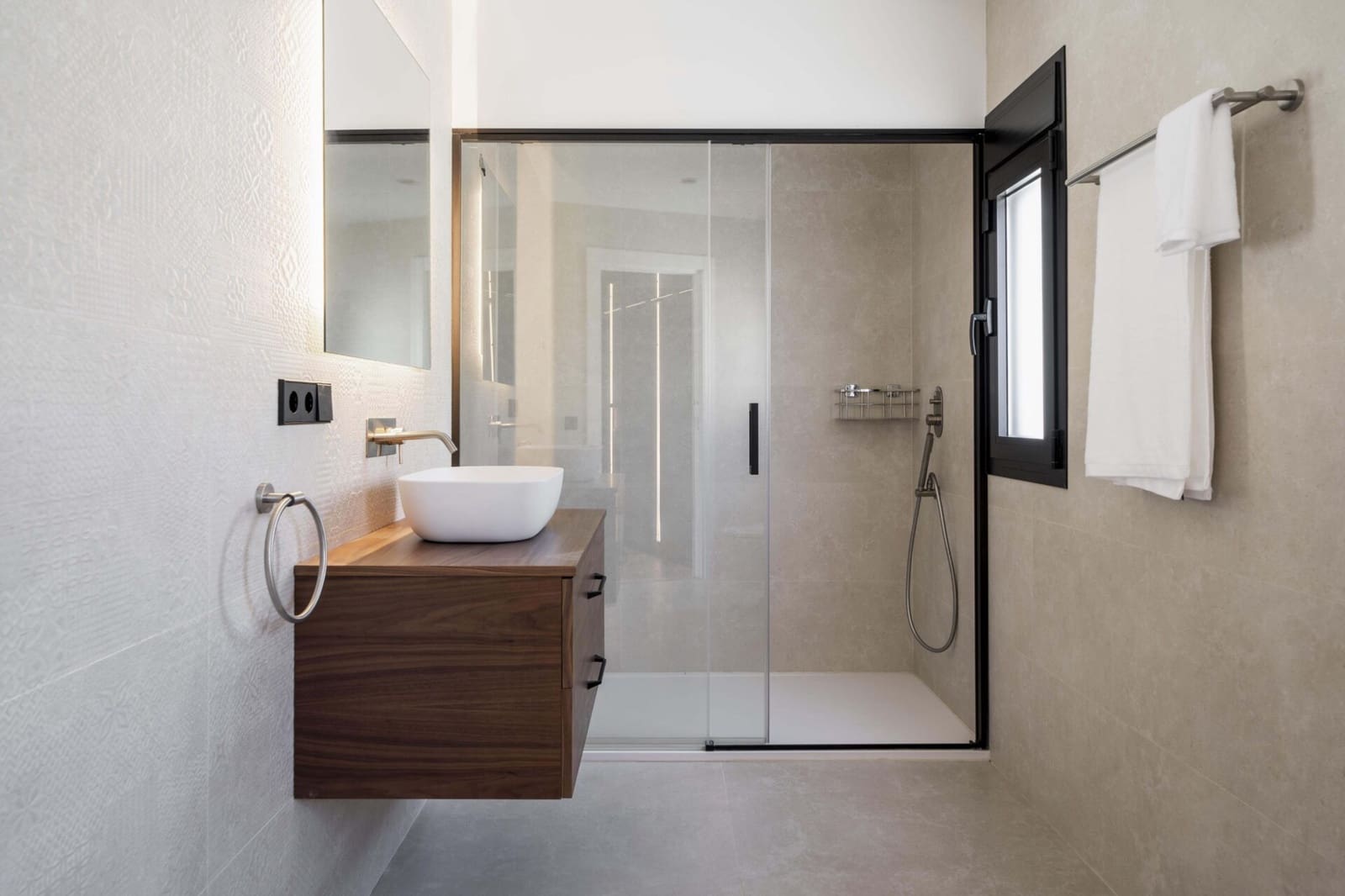 5 bedroom Villa for sale in Marbella with pool garage - € 5,950,000 (Ref: 8778243)