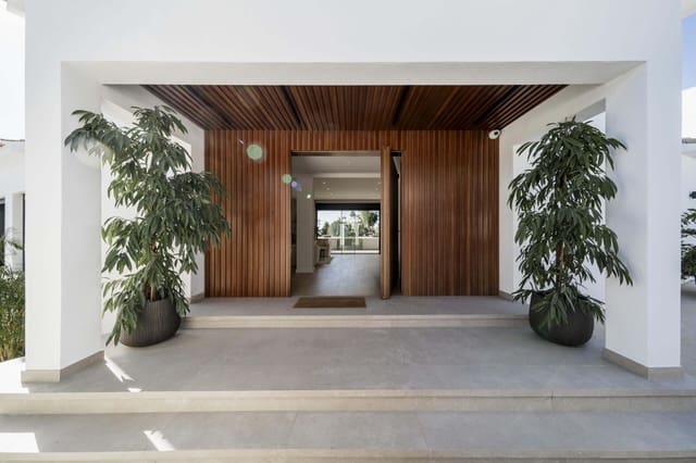 5 bedroom Villa for sale in Marbella with pool garage - € 5,950,000 (Ref: 8778243)