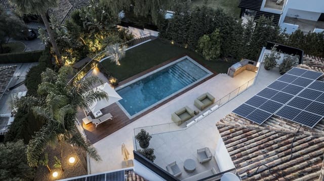 5 bedroom Villa for sale in Marbella with pool garage - € 5,950,000 (Ref: 8778243)