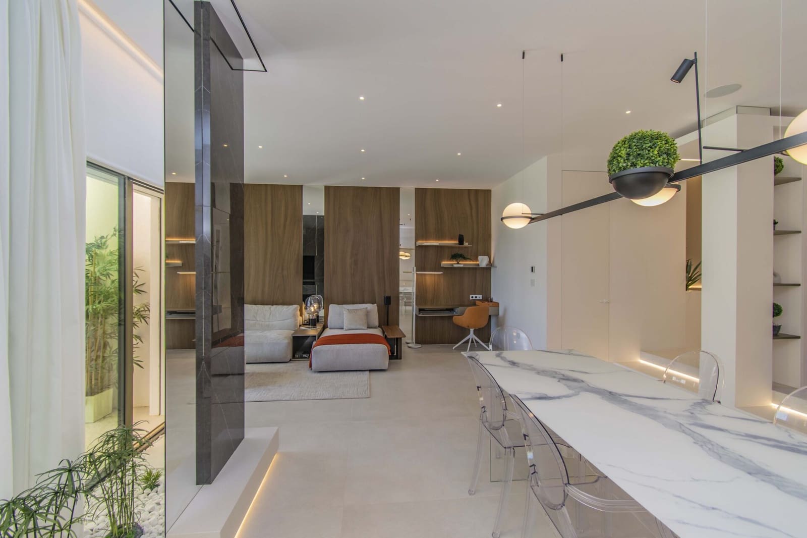 4 soveværelse Byhus til salg i Golden Mile med swimmingpool - € 5.460.000 (Ref: 8778244)