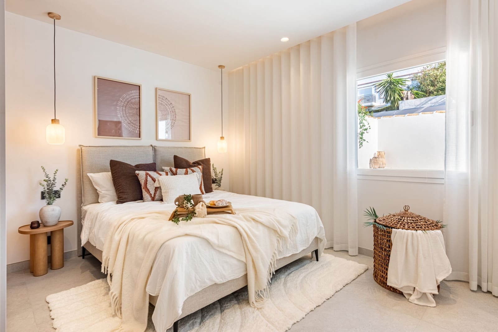 3 soverom Villa til salgs i Nueva Andalucia med svømmebasseng - € 1 349 000 (Ref: 8783558)