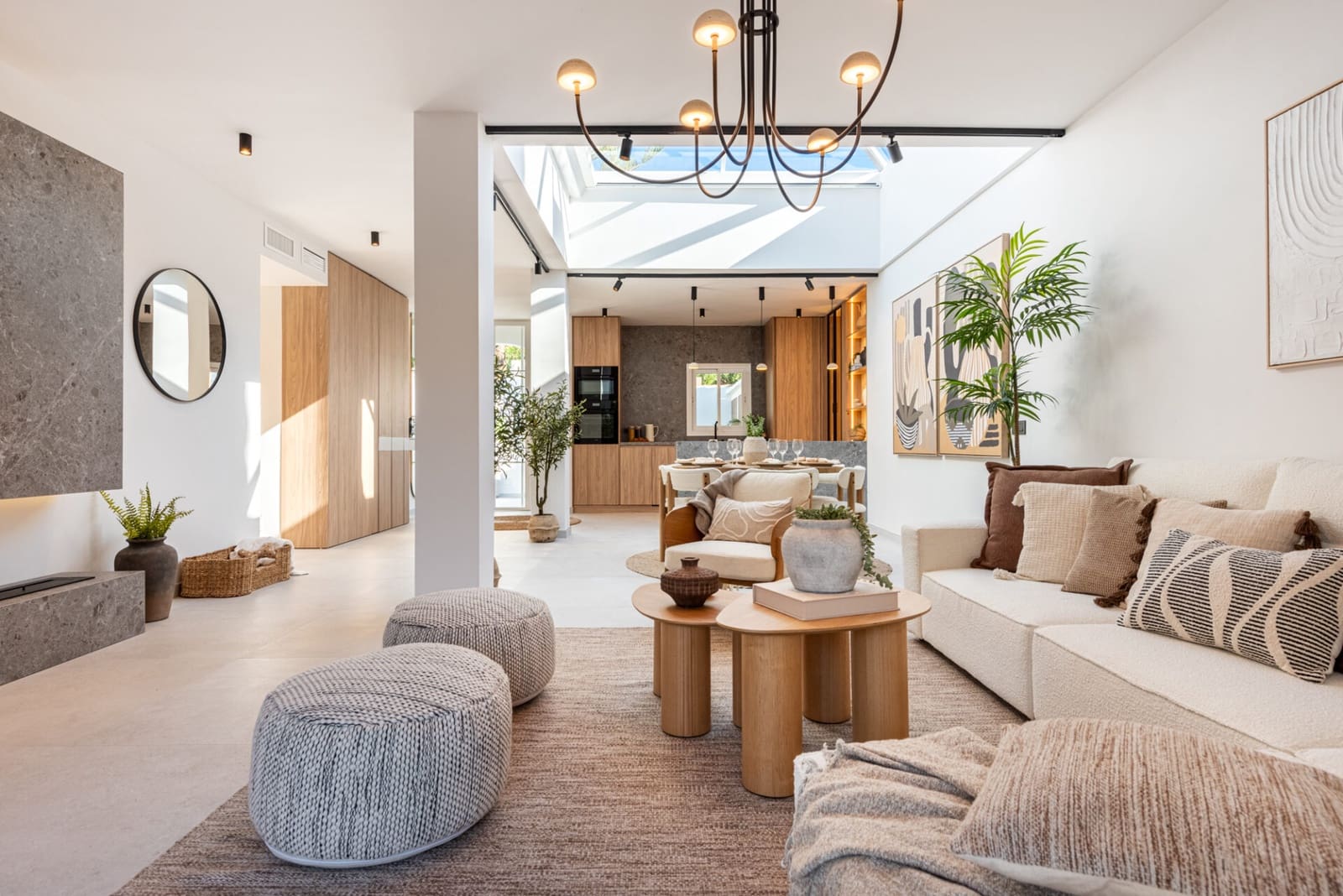 3 soverom Villa til salgs i Nueva Andalucia med svømmebasseng - € 1 349 000 (Ref: 8783558)