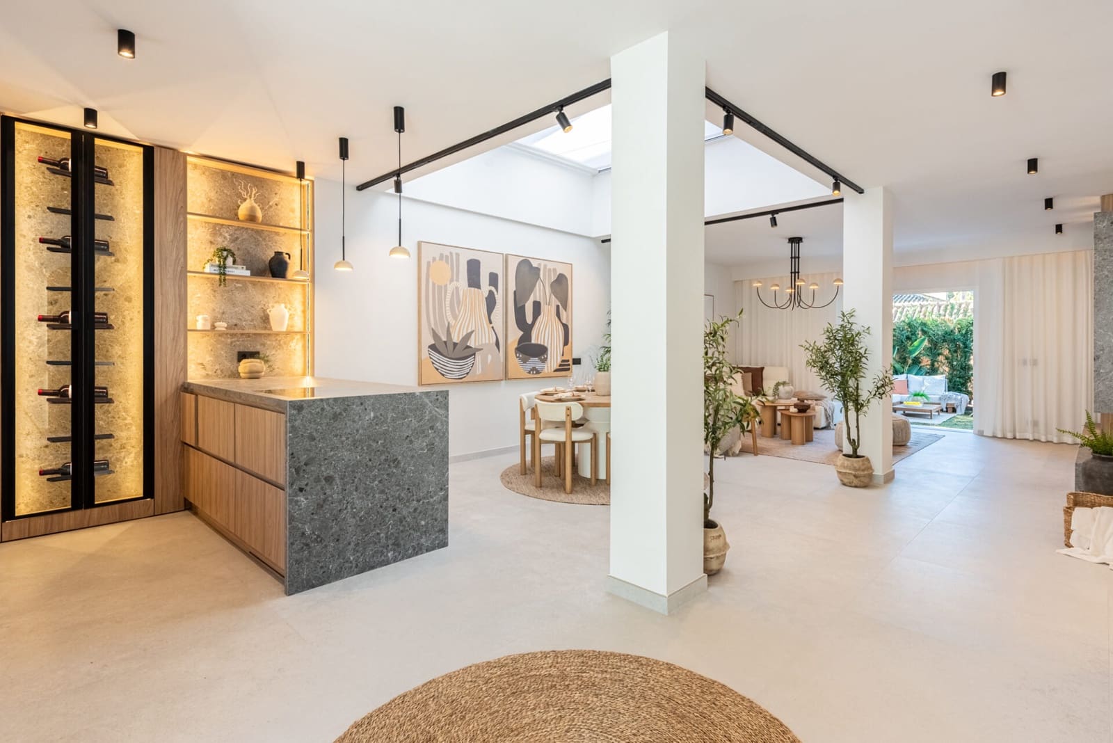 3 soverom Villa til salgs i Nueva Andalucia med svømmebasseng - € 1 349 000 (Ref: 8783558)