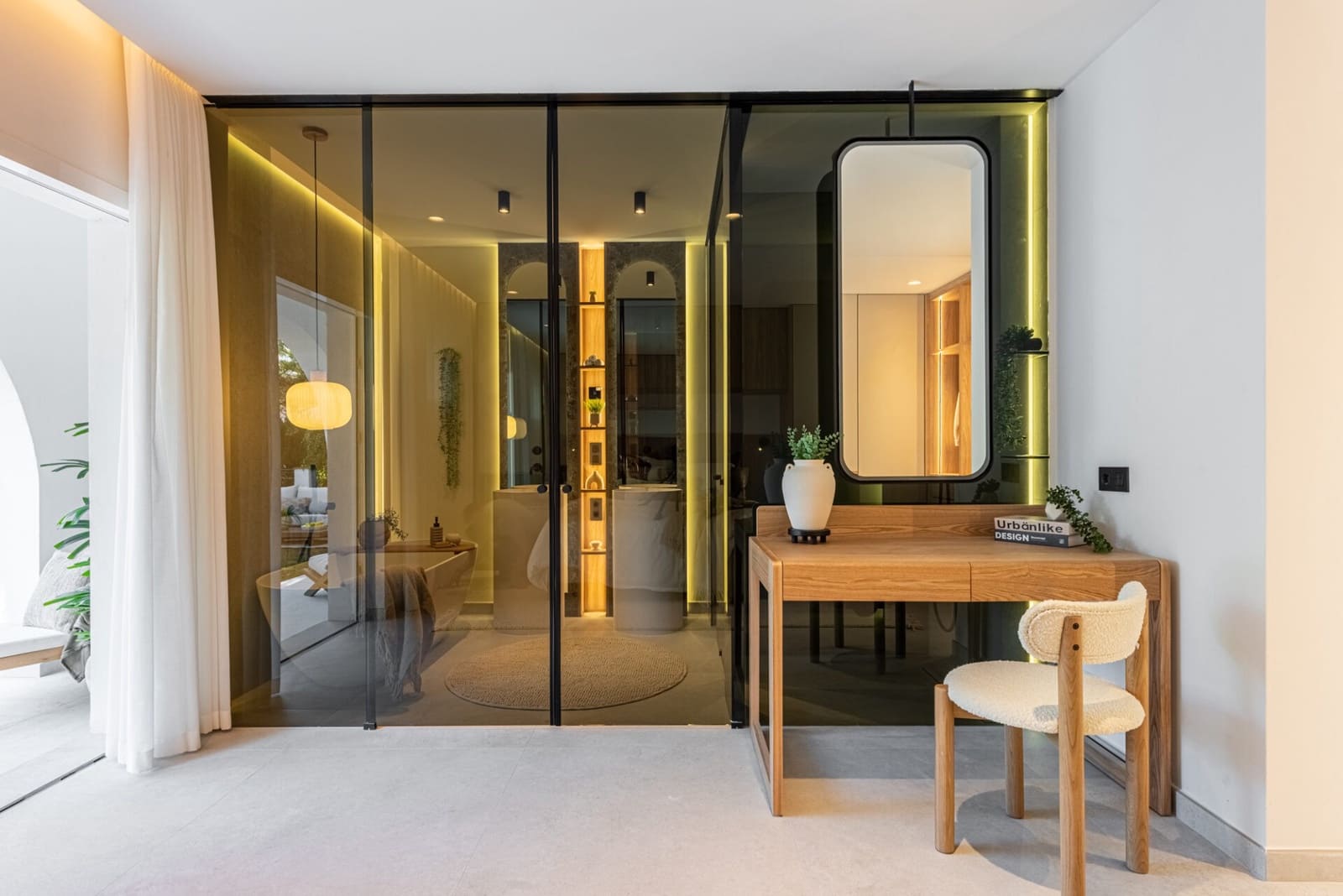 3 soverom Villa til salgs i Nueva Andalucia med svømmebasseng - € 1 349 000 (Ref: 8783558)