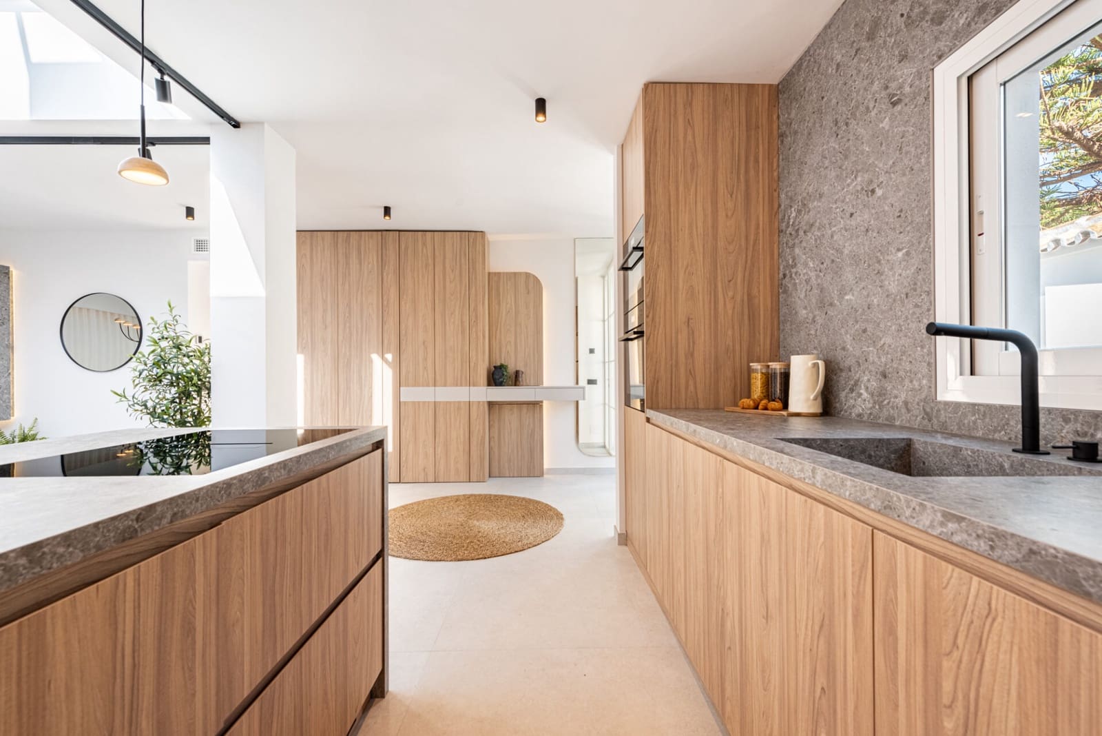 3 soverom Villa til salgs i Nueva Andalucia med svømmebasseng - € 1 349 000 (Ref: 8783558)