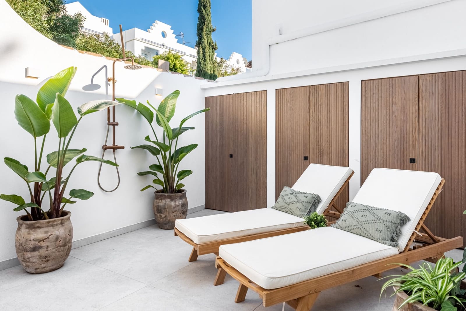 3 soverom Villa til salgs i Nueva Andalucia med svømmebasseng - € 1 349 000 (Ref: 8783558)