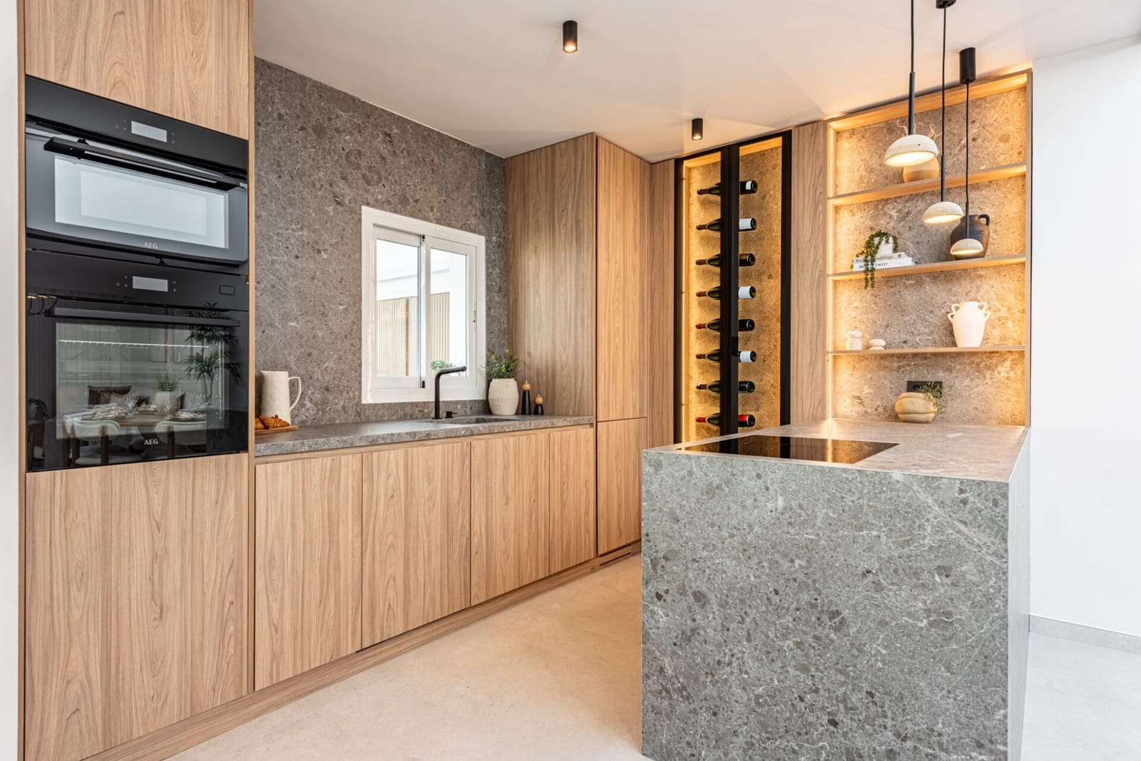 3 soverom Villa til salgs i Nueva Andalucia med svømmebasseng - € 1 349 000 (Ref: 8783558)