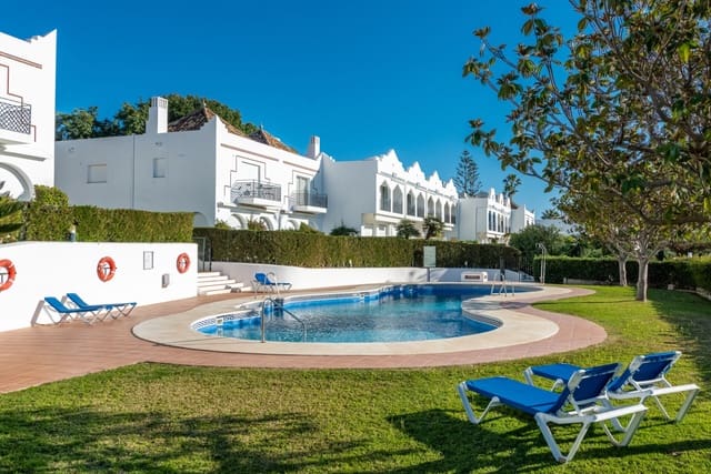 3 soverom Villa til salgs i Nueva Andalucia, Marbella med svømmebasseng - € 1 349 000 (Ref: 8783558)