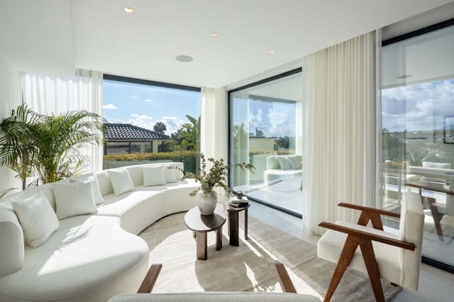 6 sovrum Villa till salu i Nueva Andalucia, Marbella med pool garage - 3 995 000 € (Ref: 8786134)