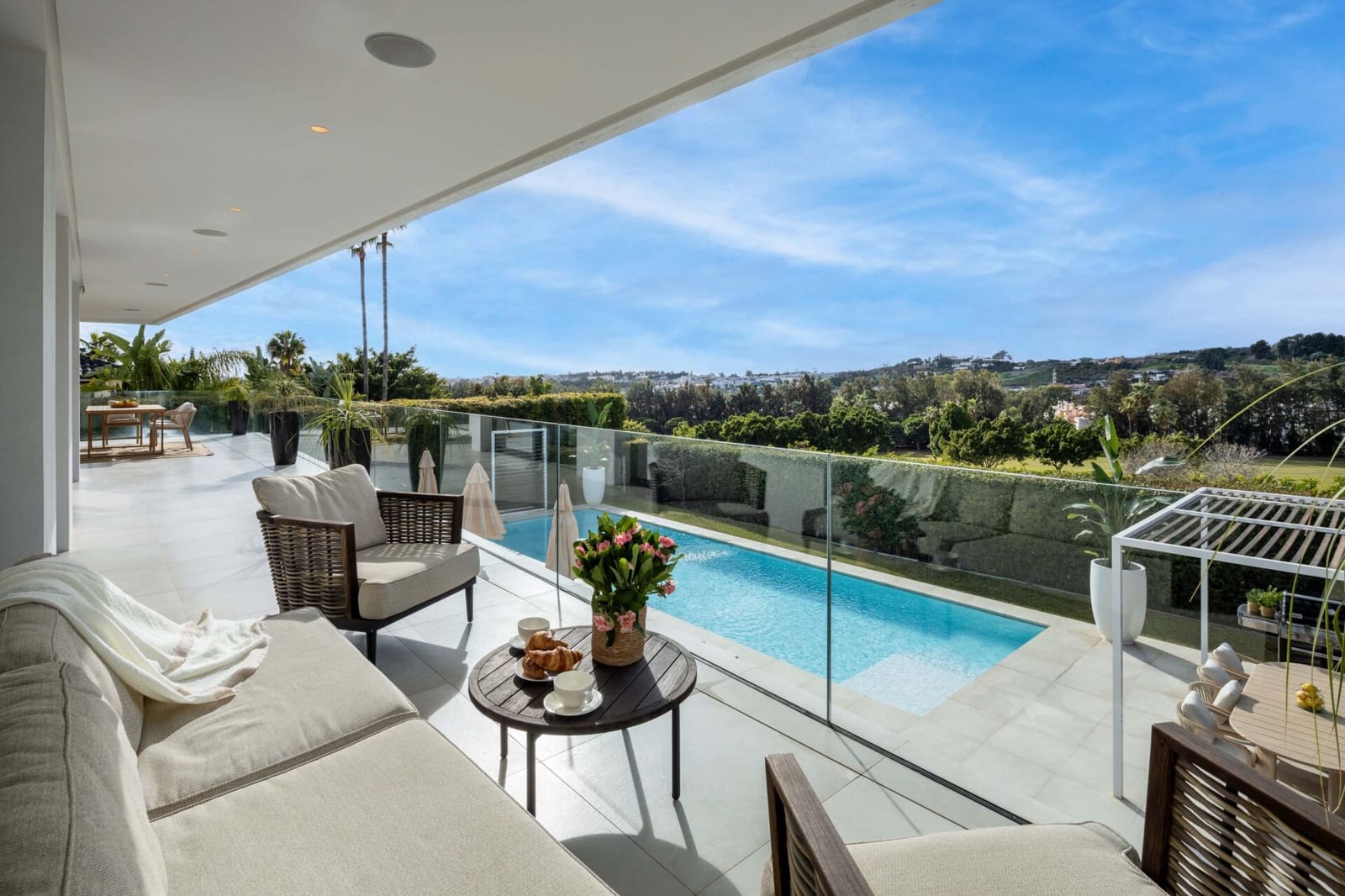 6 bedroom Villa for sale in Nueva Andalucia with pool garage - € 3,995,000 (Ref: 8786134)