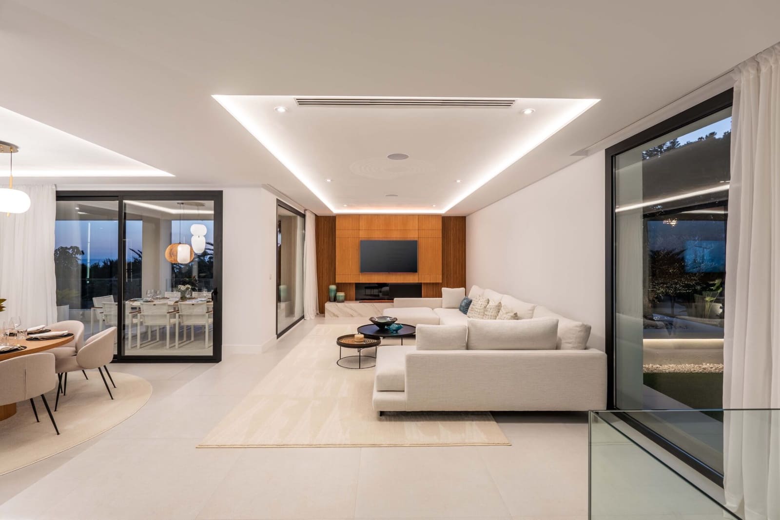 4 bedroom Villa for sale in Marbesa with pool - € 3,669,000 (Ref: 8792159)