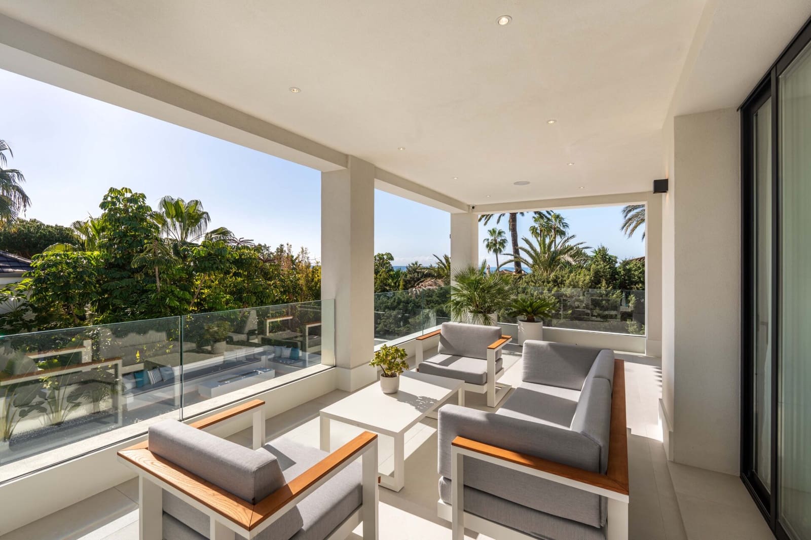 4 bedroom Villa for sale in Marbesa with pool - € 3,669,000 (Ref: 8792159)