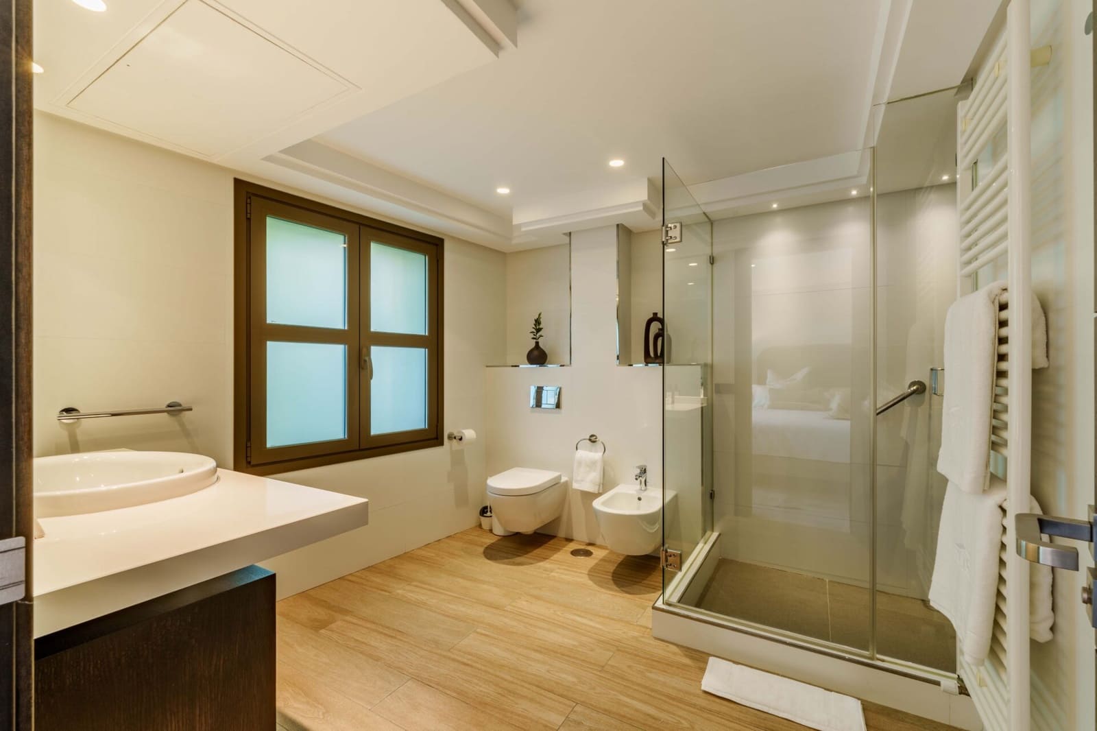 5 bedroom Villa for sale in Nueva Andalucia with garage - € 7,500,000 (Ref: 8827302)