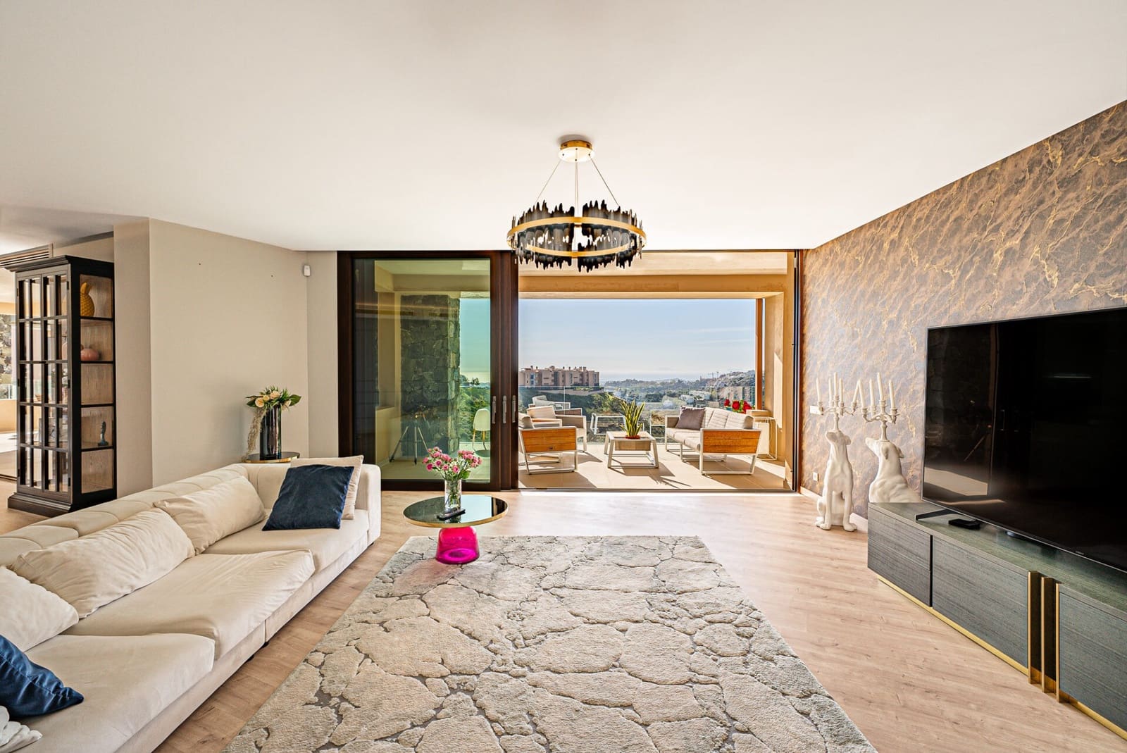 4 makuuhuone Huoneisto myytävänä paikassa Benahavis mukana uima-altaan 
autotalli - 1 845 000 € (Ref: 8827304)