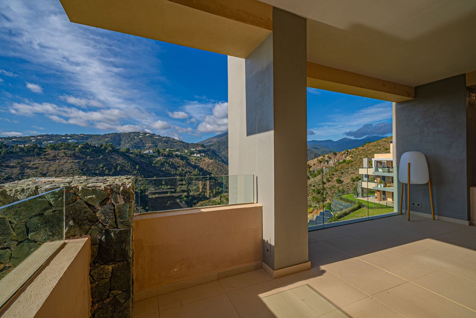 4 makuuhuone Huoneisto myytävänä paikassa Benahavis mukana uima-altaan 
autotalli - 1 845 000 € (Ref: 8827304)