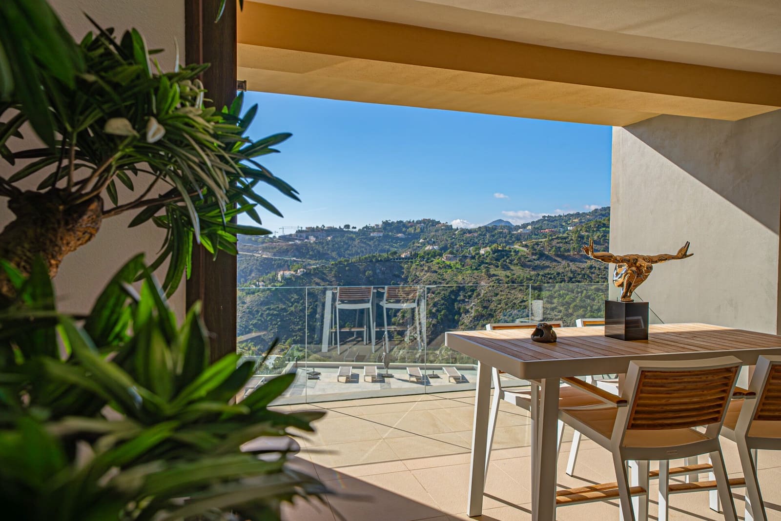 4 makuuhuone Huoneisto myytävänä paikassa Benahavis mukana uima-altaan 
autotalli - 1 845 000 € (Ref: 8827304)