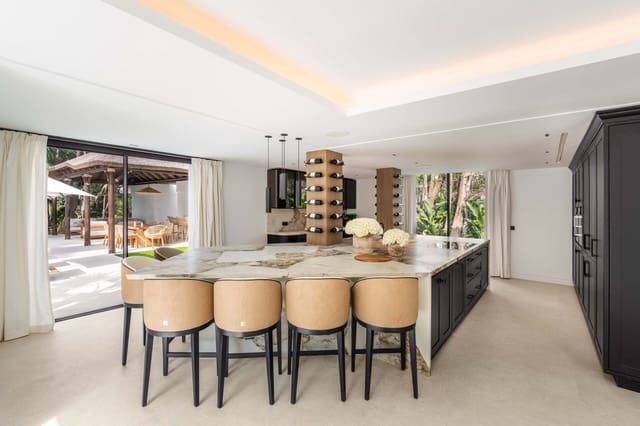 5 soveværelse Villa til salg i Nueva Andalucia, Marbella med swimmingpool - € 8.950.000 (Ref: 8840835)