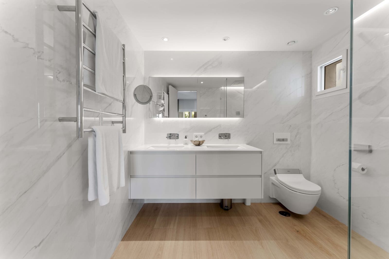 3 bedroom Apartment for sale in Marbella with pool garage - € 3,750,000 (Ref: 8840836)