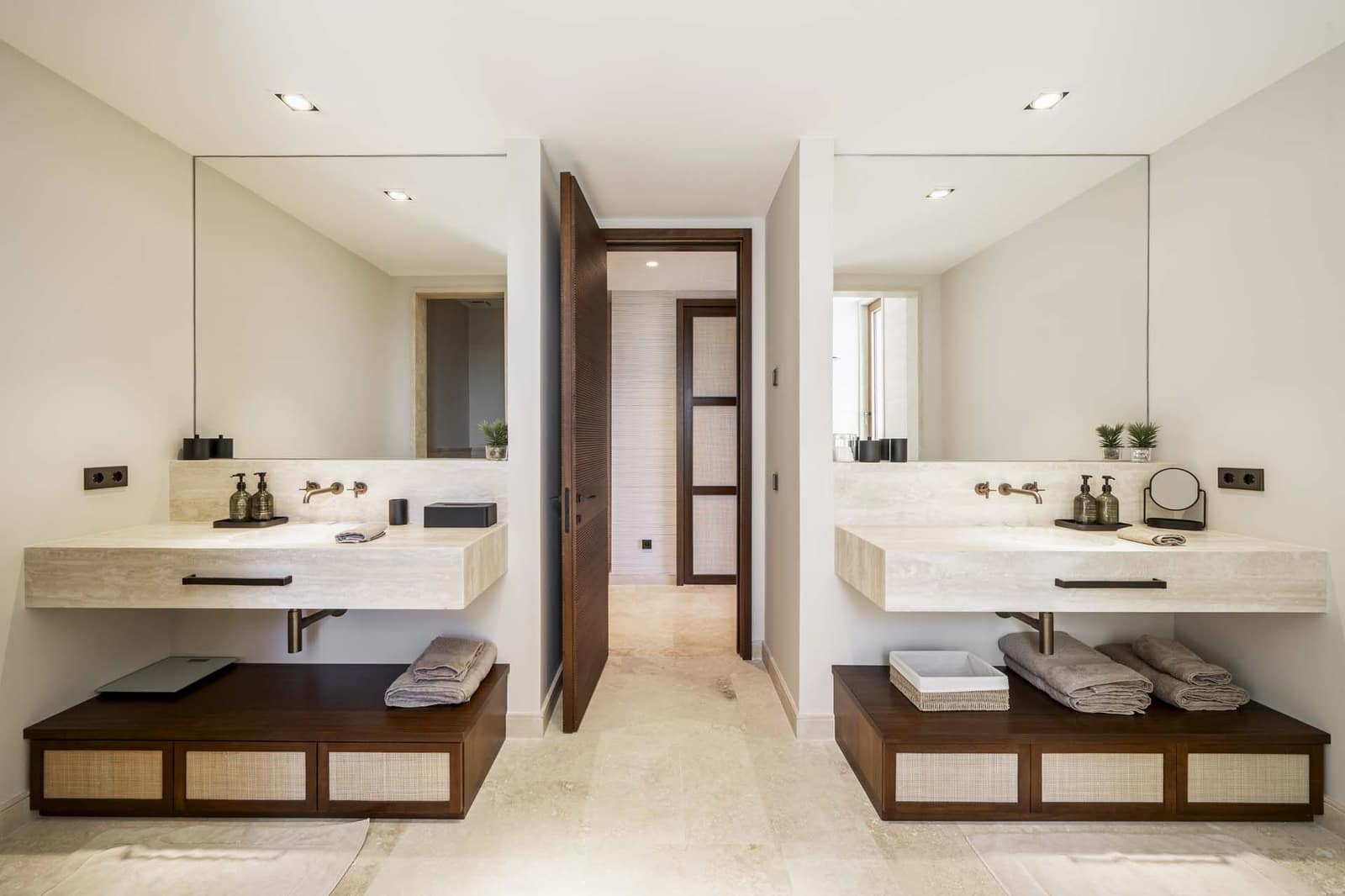 3 bedroom Apartment for sale in Casares with pool garage - € 2,595,000 (Ref: 8848955)