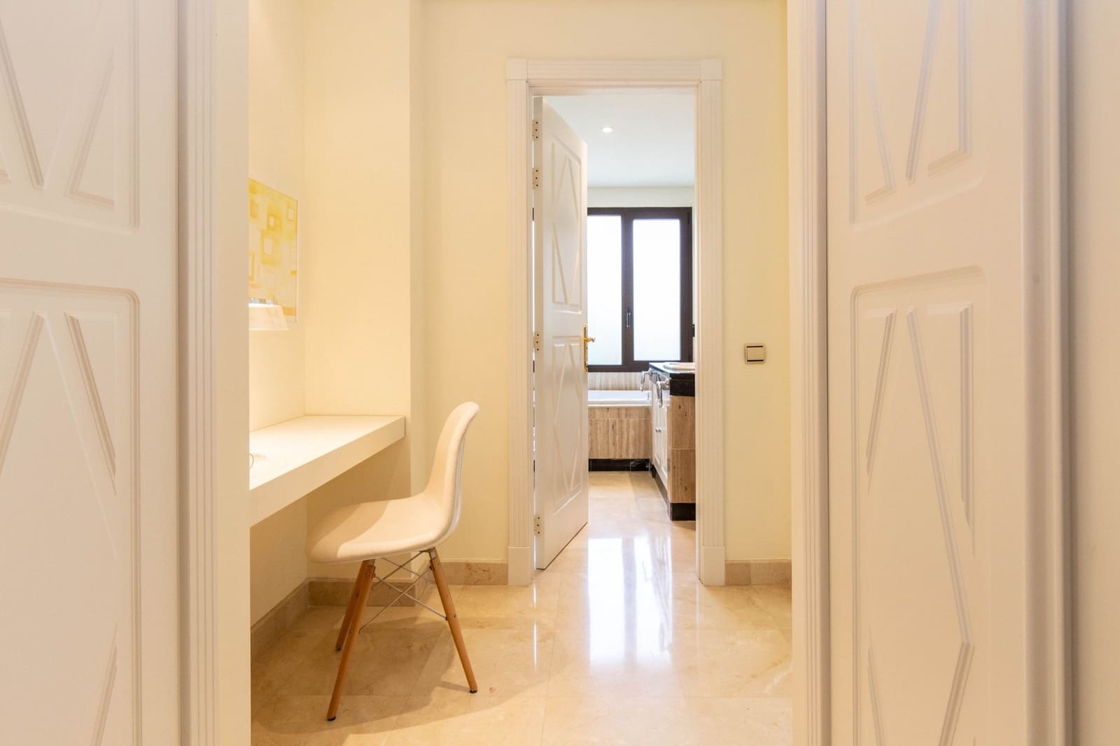 3 bedroom Apartment for sale in Nueva Andalucia with pool - € 1,450,000 (Ref: 8879504)